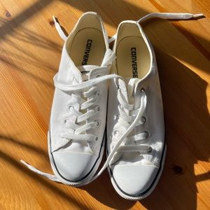 Converse All Star White Women’s 8.5 -Converse Women's Chuck Taylor Dainty Oxford
